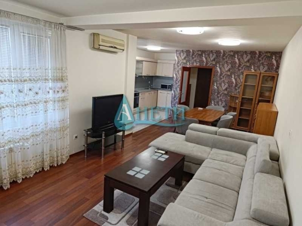 Дава се под наем Тристаен апартамент в София, Студентски град - 111 кв.м за 797.64 € - Снимка #1