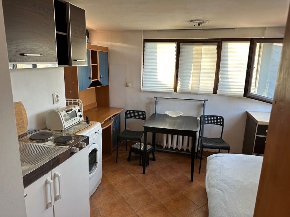 Дава се под наем Едностаен апартамент в София, Изток - 20 кв.м за 278.97 € - Снимка #1
