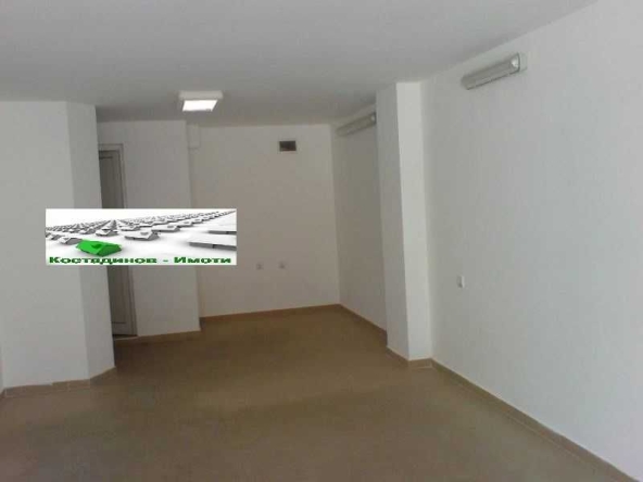 Дава се под наем Магазин в Пловдив, Каменица 2 - 38 кв.м за 298.86 € - Снимка #1