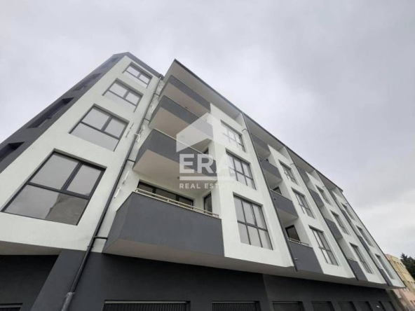 Двустаен апартамент в Поморие - 79 кв.м за 737 €/кв.м - Снимка #1