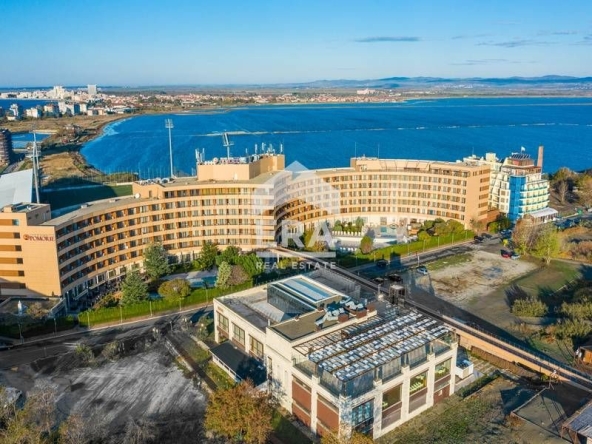 Двустаен апартамент в Поморие - 58 кв.м за 698 €/кв.м - Снимка #1