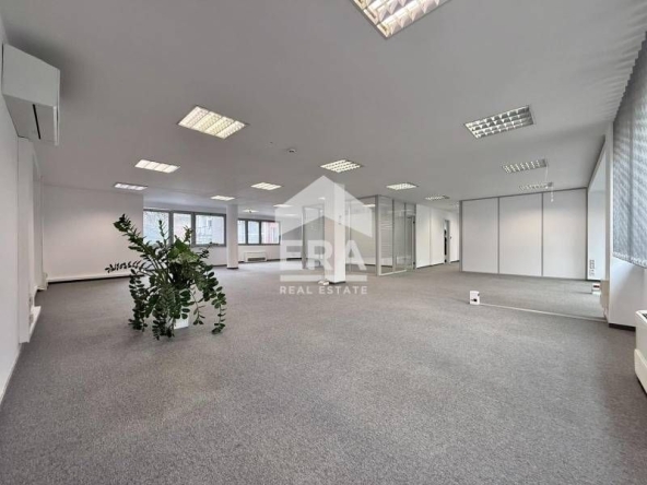 Дава се под наем Офис в София, Център - 500 кв.м за 6483.12 € - Снимка #1