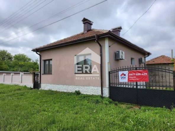 Къща в с. Бъзън, Област Русе - 65 кв.м за 824 €/кв.м - Снимка #1