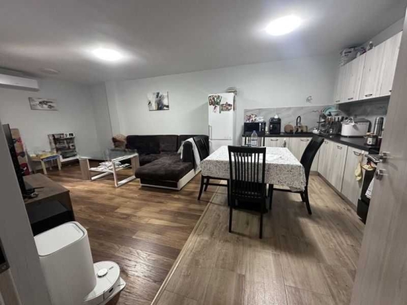 Тристаен апартамент в Пловдив, Тракия - 103 кв.м за 931 €/кв.м - Снимка #1