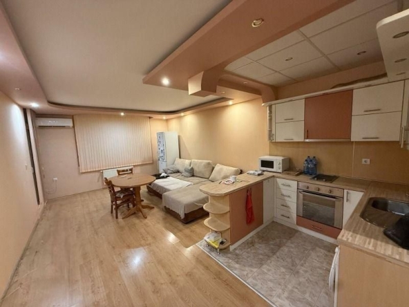 Дава се под наем Тристаен апартамент в София, Дружба 2 - 96 кв.м за 747.66 € - Снимка #1