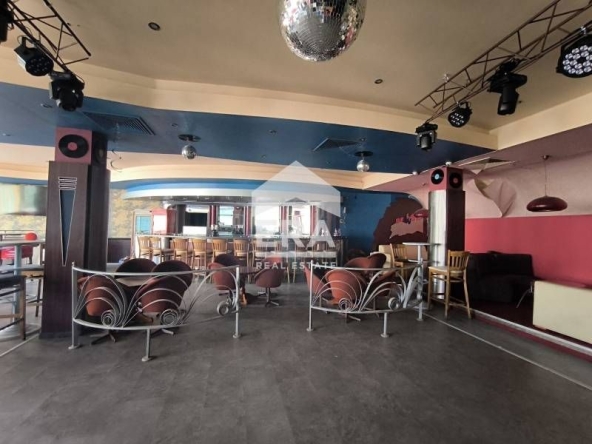 Заведение в Хасково, Орфей - 300 кв.м за 255 €/кв.м - Снимка #1
