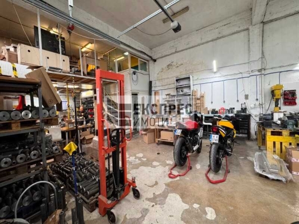Дава се под наем Склад в Варна, Младост 1 - 170 кв.м за 847.62 € - Снимка #1