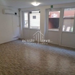 Дава се под наем Офис в Варна, Зимно кино Тракия - 35 кв.м за 255 € - Снимка #1