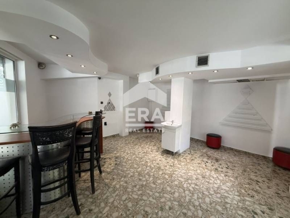 Заведение в Варна, Зимно кино Тракия - 67 кв.м за 829 €/кв.м - Снимка #1