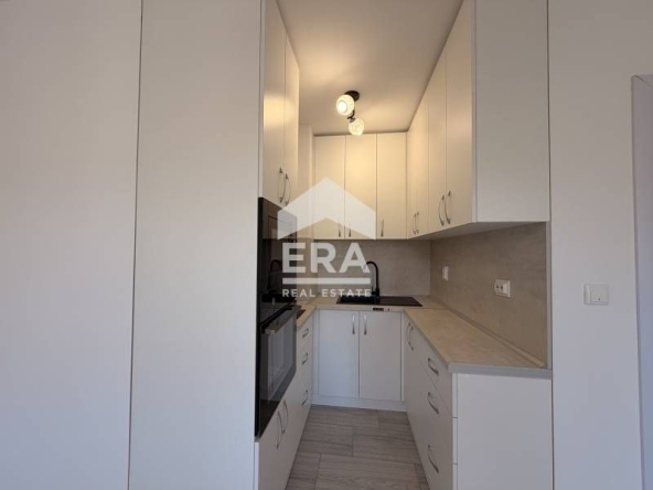Двустаен апартамент в Варна, Кайсиева градина - 56 кв.м за 1002 €/кв.м - Снимка #1