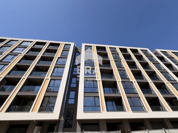 Двустаен апартамент в Варна, Аспарухово - 68 кв.м за 777 €/кв.м - Снимка #1