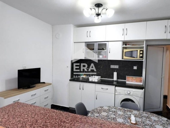 Тристаен апартамент в Поморие - 67 кв.м за 837 €/кв.м - Снимка #1
