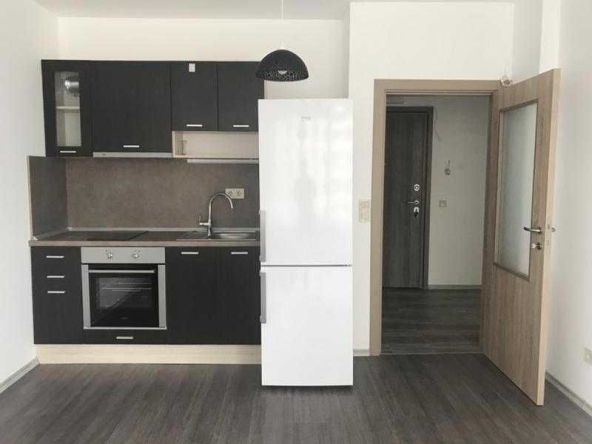 Дава се под наем Двустаен апартамент в София, Изгрев - 60 кв.м за 408 € - Снимка #1