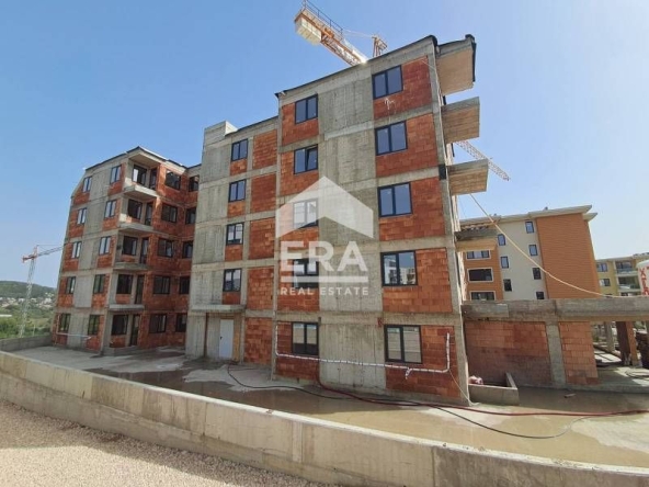 Двустаен апартамент в Варна, Виница - 68 кв.м за 1309 €/кв.м - Снимка #1