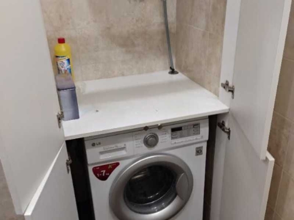 Дава се под наем Двустаен апартамент в София, Триъгълника - 75 кв.м за 510 € - Снимка #1