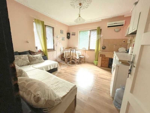 Къща в Поморие - 210 кв.м за 624 €/кв.м - Снимка #1