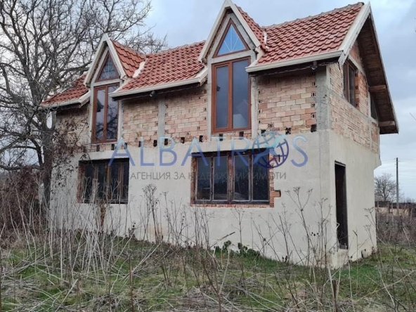 Къща в с. Горен чифлик, Област Варна - 108 кв.м за 505 €/кв.м - Снимка #1