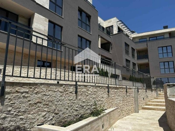 Четиристаен апартамент в Варна, Бриз - 139 кв.м за 2159 €/кв.м - Снимка #1