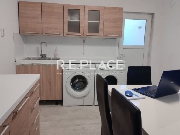 Дава се под наем Двустаен апартамент в Варна, Левски - 47 кв.м за 306 € - Снимка #1