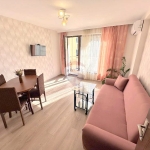 Дава се под наем Двустаен апартамент в Варна, Бизнес хотел - 60 кв.м за 765 € - Снимка #1