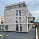 Четиристаен апартамент в Варна, Бриз - 139 кв.м за 1799 €/кв.м - Снимка #1