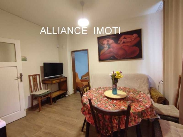 Дава се под наем Четиристаен апартамент в София, Лозенец - 110 кв.м за 714 € - Снимка #1