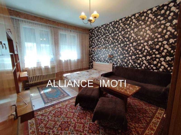 Дава се под наем Двустаен апартамент в София, Оборище - 72 кв.м за 459 € - Снимка #1