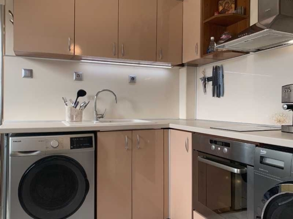 Дава се под наем Двустаен апартамент в София, Красно село - 61 кв.м за 450 € - Снимка #1