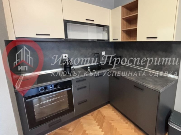 Дава се под наем Тристаен апартамент в София, Център - 80 кв.м за 1600 € - Снимка #1