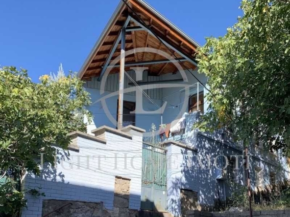 Къща в Пловдив, Център - 146 кв.м за 1233 €/кв.м - Снимка #1