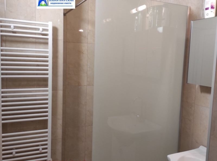 Четиристаен апартамент в Плевен, Идеален център - 110 кв.м за 1110 €/кв.м - Снимка #1