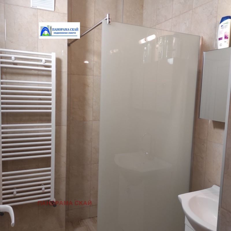 Четиристаен апартамент в Плевен, Идеален център - 110 кв.м за 1110 €/кв.м - Снимка #1