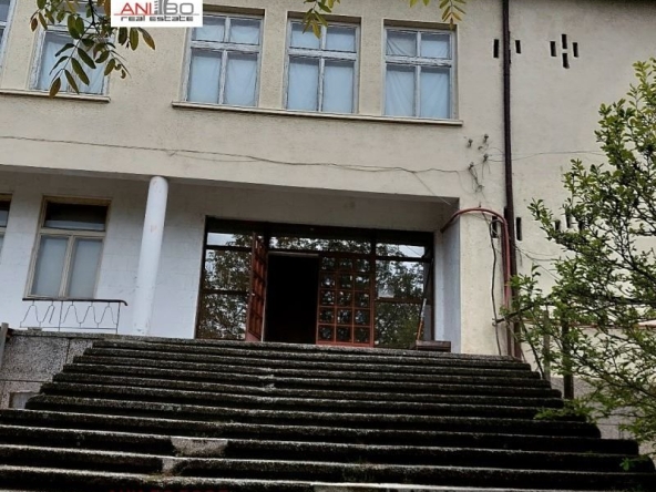 Къща в Благоевград, Струмско - 700 кв.м за 458 €/кв.м - Снимка #1