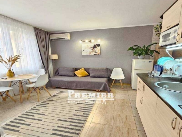 Двустаен апартамент в к.к. Слънчев бряг - 53 кв.м за 1312 €/кв.м - Снимка #1