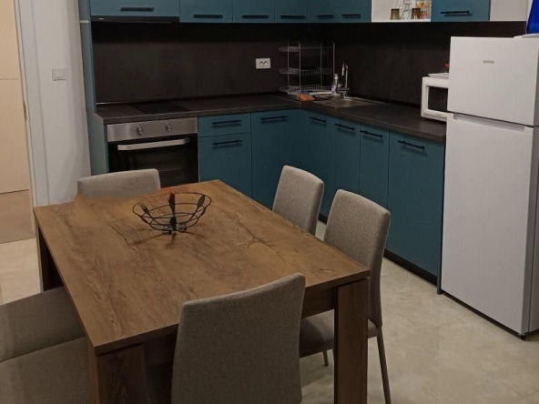 Дава се под наем Тристаен апартамент в София, Люлин 6 - 75 кв.м за 598.23 € - Снимка #1