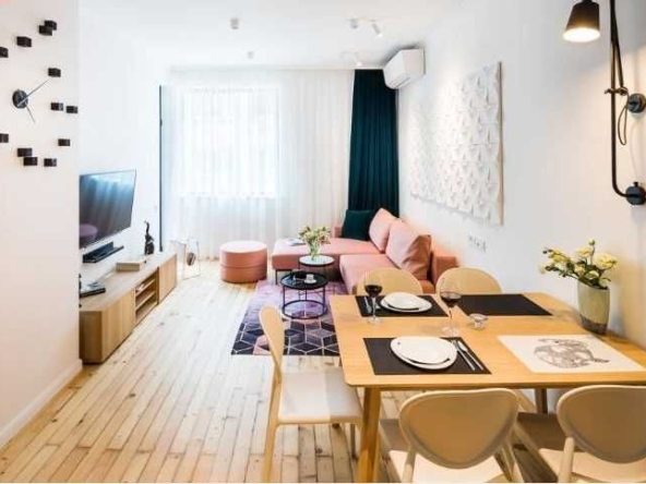 Дава се под наем Тристаен апартамент в София, Витоша - 85 кв.м за 484.5 € - Снимка #1