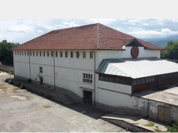 Промишлена сграда в Стамболийски - 13892 кв.м за 32 €/кв.м - Снимка #1