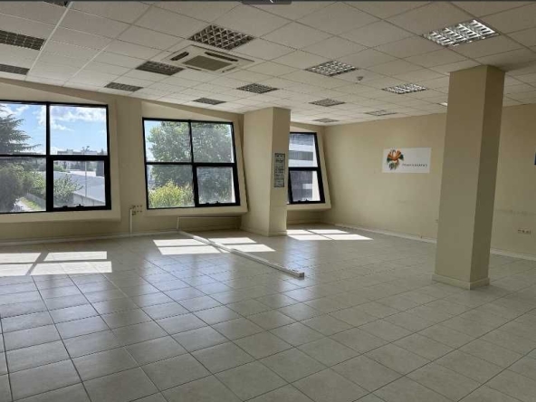 Дава се под наем Офис в Варна, Център - 100 кв.м за 800 € - Снимка #1