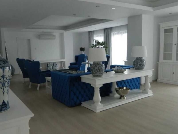 Дава се под наем Двустаен апартамент в Пловдив, Остромила - 60 кв.м за 280.5 € - Снимка #1