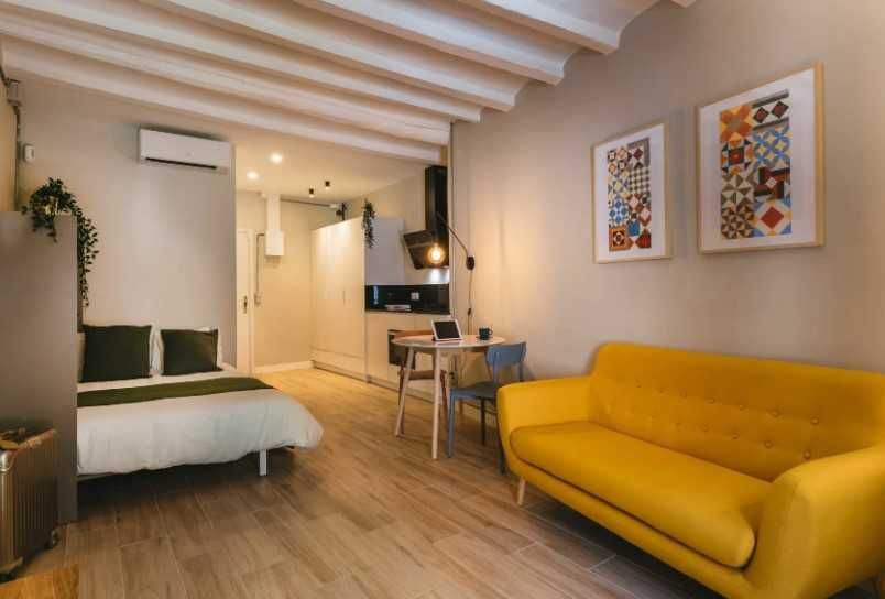 Дава се под наем Едностаен апартамент в Пловдив, Каменица 1 - 28 кв.м за 153 € - Снимка #1