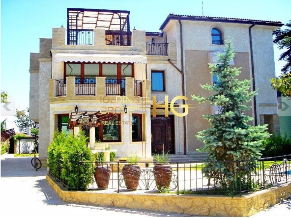 Къща в Варна, м-т Евксиноград - 753 кв.м за 1050 €/кв.м - Снимка #1