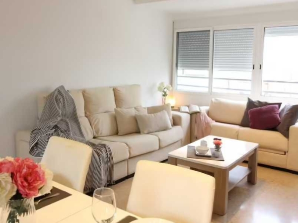 Дава се под наем Двустаен апартамент в Пловдив, Западен - 65 кв.м за 280.5 € - Снимка #1