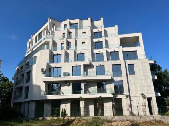 Тристаен апартамент в София, Хладилника - 132 кв.м за 2400 €/кв.м - Снимка #1