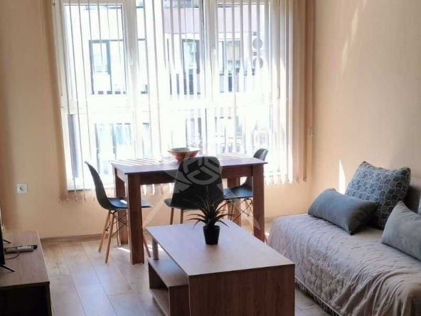 Дава се под наем Двустаен апартамент в Пловдив, Център - 65 кв.м за 548.25 € - Снимка #1