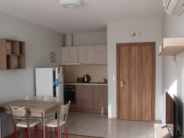 Дава се под наем Двустаен апартамент в Бургас, Меден рудник - зона В - 60 кв.м за 318.75 € - Снимка #1