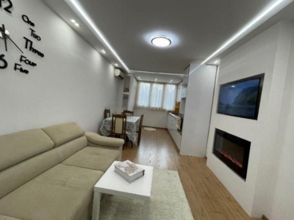 Дава се под наем Тристаен апартамент в София, Сухата река - 80 кв.м за 600 € - Снимка #1