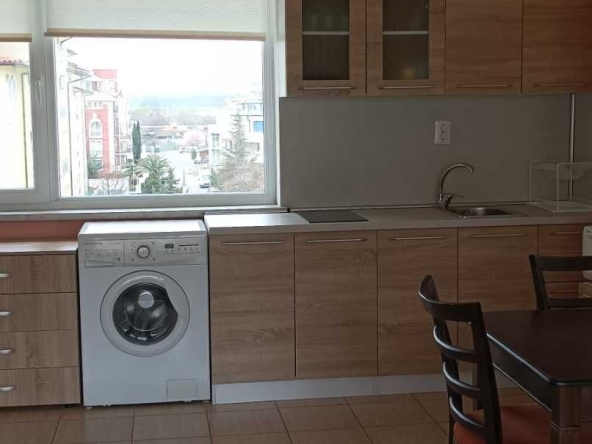 Дава се под наем Двустаен апартамент в Несебър - 85 кв.м за 306 € - Снимка #1