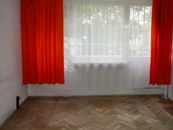 Тристаен апартамент в София, Света Троица - 76 кв.м за 1777 €/кв.м - Снимка #1
