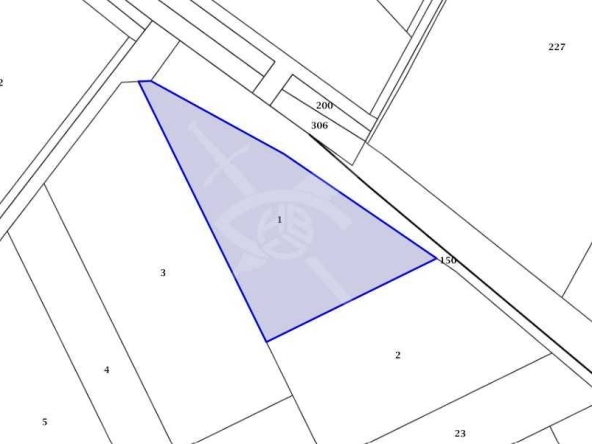 Земеделски имот в с. Брестник, Област Пловдив -  кв.м за 15017 €/дка - Снимка #1