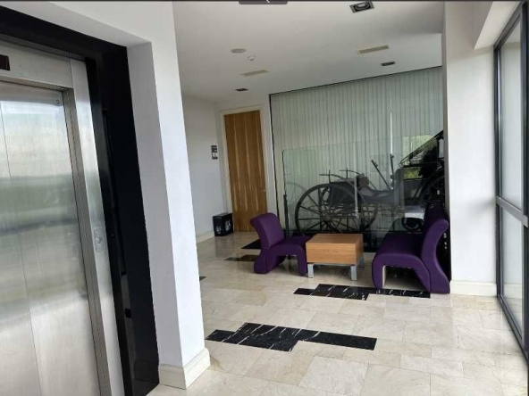 Дава се под наем Офис в Варна, Център - 50 кв.м за 375 € - Снимка #1